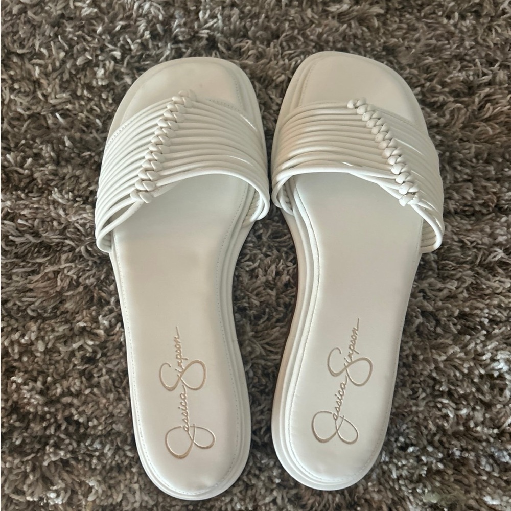 Jessica Simpson Cream Sandals Classic‎ Slip-On Design